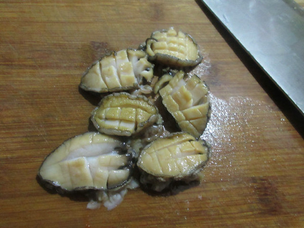 Steamed Abalone with Chopped Pepper recipe