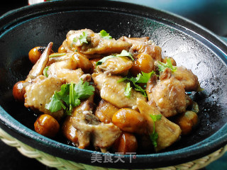 Chestnut Chicken Wings in Claypot recipe