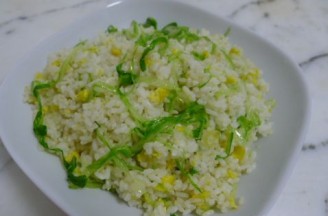 Fried Rice with Shredded Lettuce and Egg recipe