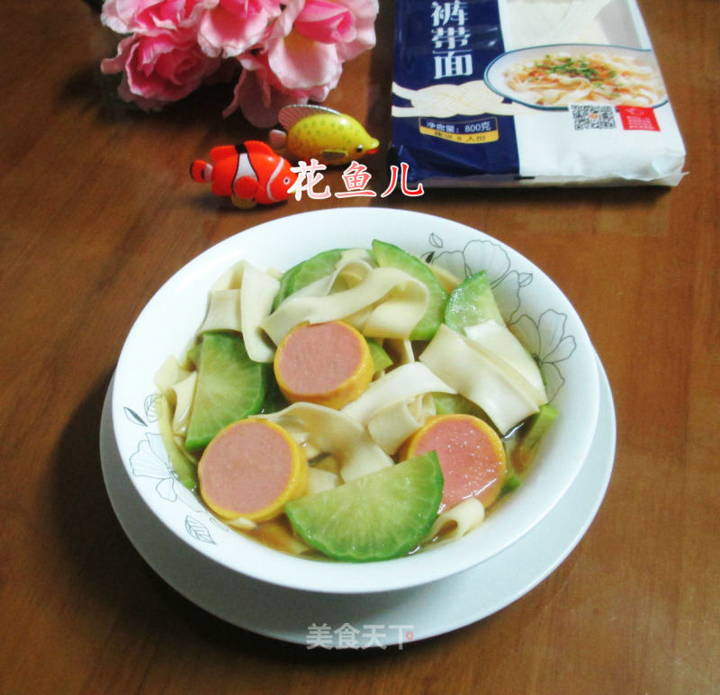 Pork Sausage and Green Radish Belt Noodles recipe