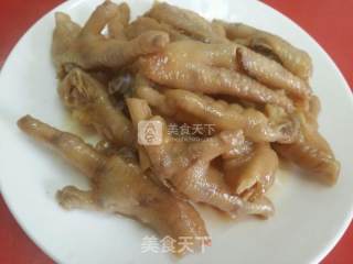 Braised Chicken Feet with Belling Grass recipe