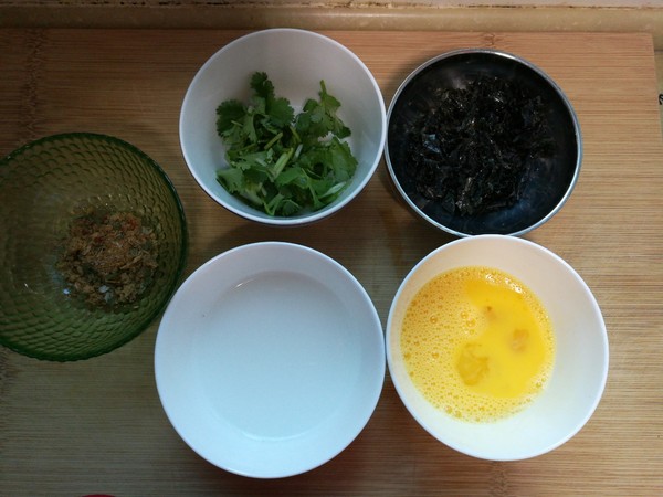 Seaweed and Egg Soup recipe