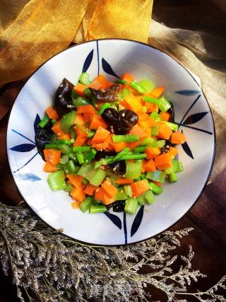 Vegetarian Three Diced Mixed Fungus recipe