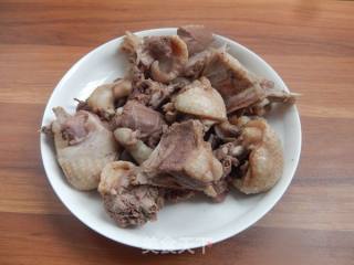 Stewed Duck with Lotus Root in Casserole recipe