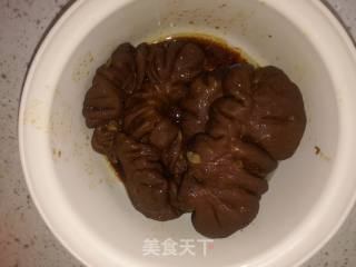 Braised Pork Intestine Ear Strips recipe