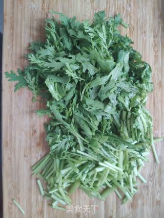 Stewed Frozen Tofu with Chrysanthemum recipe