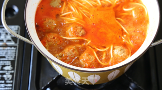 Hongguo Family Recipe-meatballs and Tomato Sauce Noodles recipe