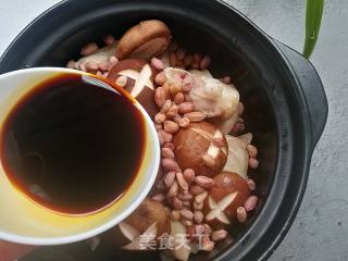 Stewed Pork Trotters in Casserole recipe