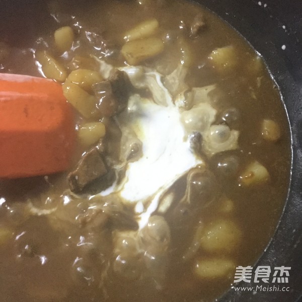 Curry Beef Farmer Bun recipe