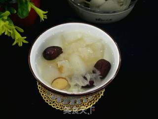 Red Dates, Tremella and Snow Pear Soup recipe