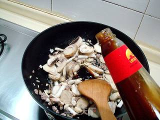 Home-cooked Stewed Dish "mushroom Stewed Yuzi Tofu" recipe