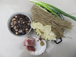 Pork Stew Noodles recipe