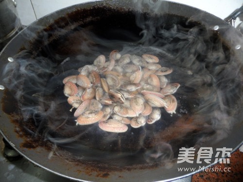 Stir-fried Flower Beetle with Tempeh recipe