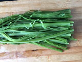 #家常菜# Celery with Egg Skin recipe