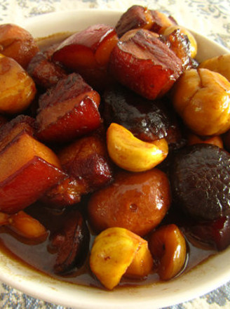 Braised Pork with Chestnut and Mushroom recipe