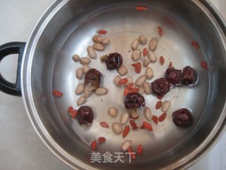 Pumpkin, Peanut and Red Date Soup recipe