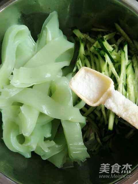Cucumber Mixed with Mung Bean Cold Skin recipe