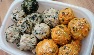 Korean Tuna Kimchi Rice Ball-essential for Picnic recipe