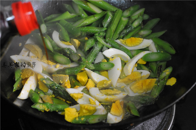 Asparagus Scrambled Boiled Eggs recipe