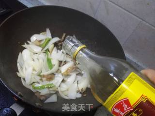 Fried Pork with Onion recipe