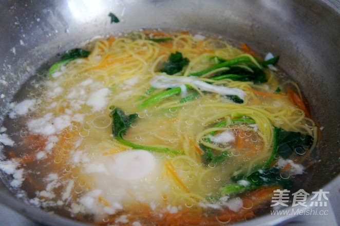 Quick Breakfast Hot Soup Noodles with Poached Egg recipe