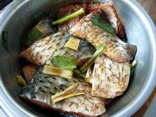 Authentic Fisherman's Dry Fried Fish-pan-fried Carp recipe
