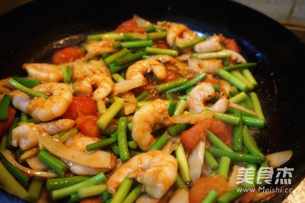 Fried Noodles with Seafood recipe