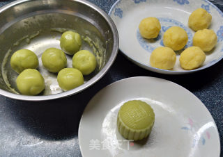 Custard Snowy Mooncakes recipe