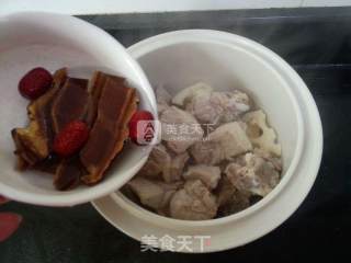 Ganoderma Lucidum and Lotus Root Ribs recipe