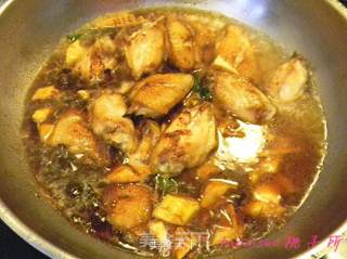 Braised Chicken Wings with Spring Bamboo Shoots in Oil recipe