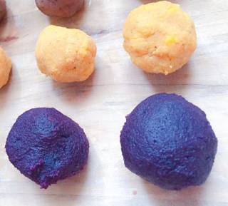 Purple Sweet Potato Yolk Crisp recipe