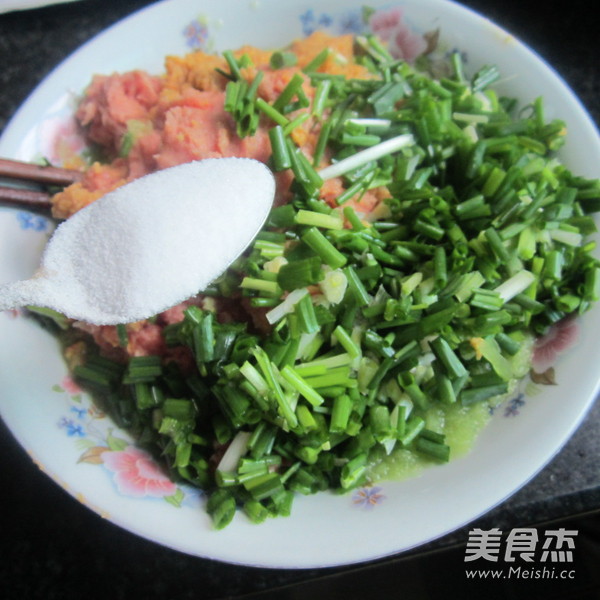 Lettuce and Pork Dumplings--hometown Taste recipe