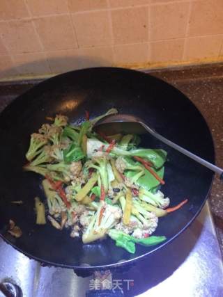 Stir-fried Organic Cauliflower with Tempeh recipe