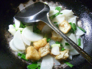 Stir-fried Radish with Shacha Soy Sauce Tofu recipe