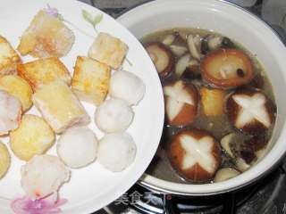 Seafood Meatball Udon recipe
