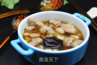 Black-eyed Peanut Chicken Feet in Clay Pot recipe