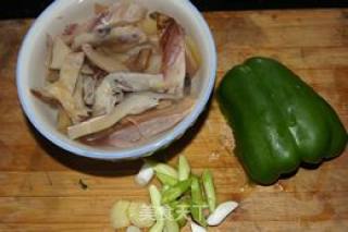 Stir-fried Green Pepper with Cumin Cuttlefish recipe