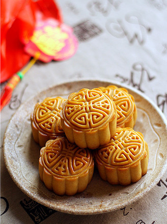 Coconut and Cranberry Mooncakes