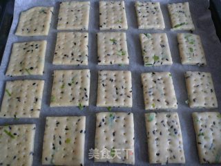 Chives Sesame Soda Crackers recipe