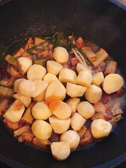 Stew with Dried Bamboo Shoots and Potatoes recipe