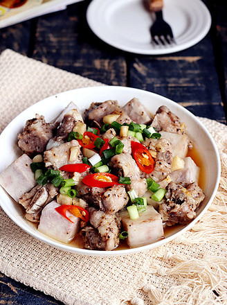 Steamed Pork Ribs with Black Pepper and Taro