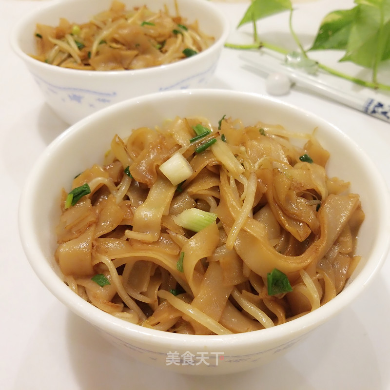 Vegetarian Fried Hor Fun recipe