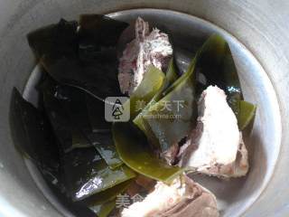 Kelp Bone Soup recipe