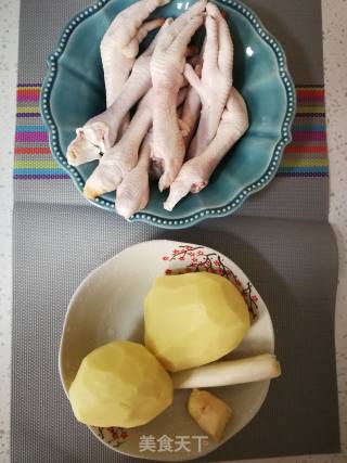 Braised Chicken Hand Potatoes in Sauce recipe