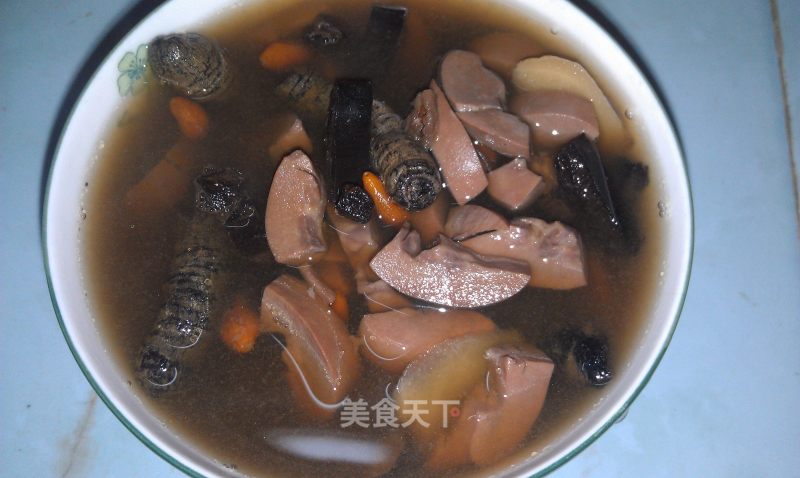 Eucommia Officinalis Stewed Pork Loin Soup