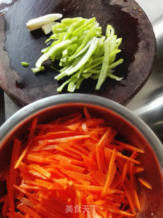 #快手懒人饭# Stir-fried Shredded Carrots with Red Miso recipe