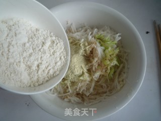 Delicious But Not Hot-mung Bean and Radish Balls recipe