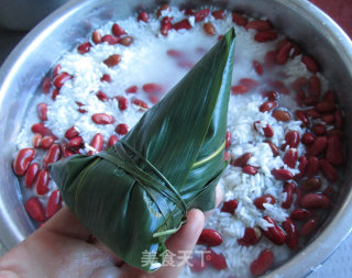 Red Kidney Bean and Double Date Zongzi recipe