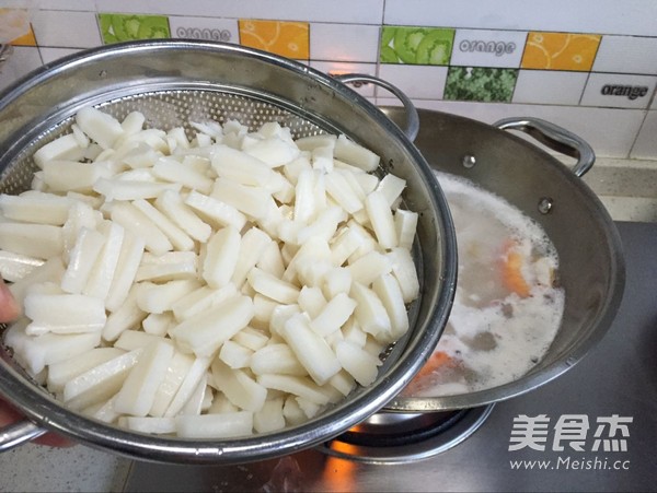 Squid and Shrimp Soup Rice Cake recipe