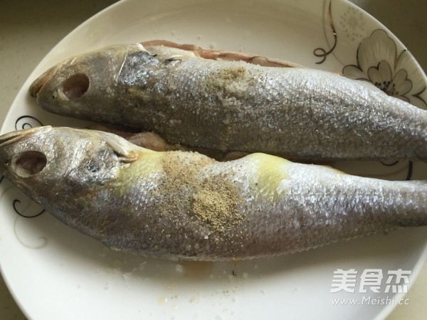 Braised Small Yellow Croaker recipe